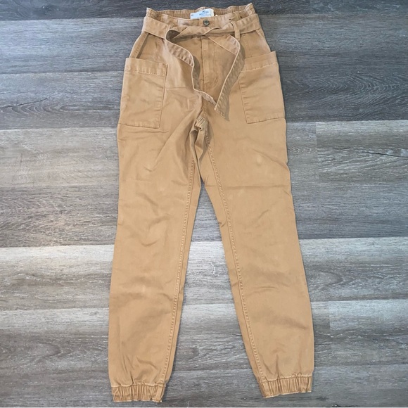 high rise cargo pants with belt - Picture 1 of 6